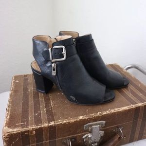 Antonio Melani Peep toe Booties Size 8.5